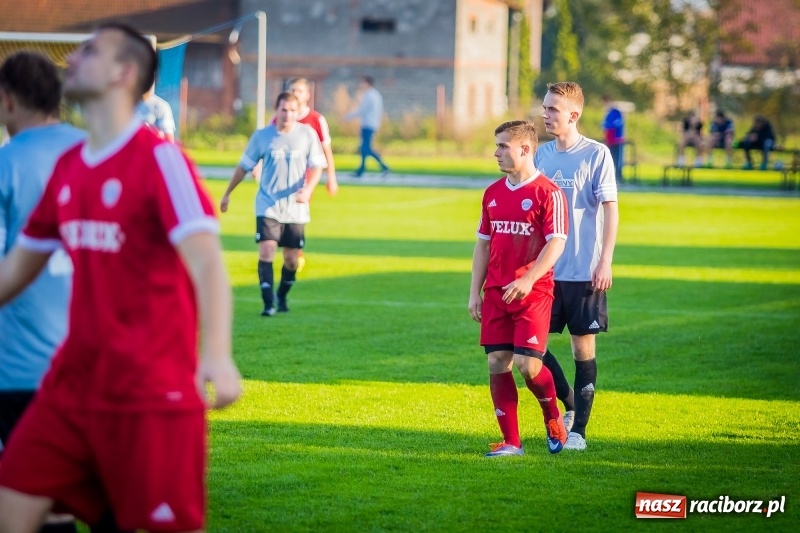 Zdjęcie w galerii na portalu naszraciborz.pl: Krzyżanowice nie sprawiły niespodzianki. Przyszłość Rogów z kompletem punktów wiadomości z regionu