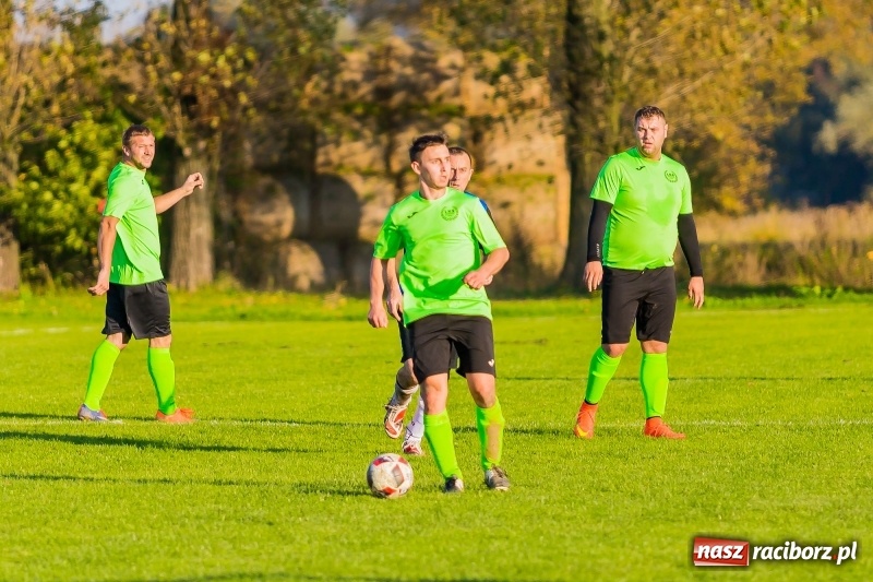 Zdjęcie w galerii na portalu naszraciborz.pl: Wysoka przegrana Zabełkowa, zespół blisko dna tabeli raciborskiej B klasy  wiadomości z regionu