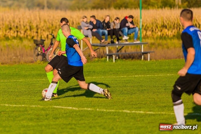 Zdjęcie w galerii na portalu naszraciborz.pl: Wysoka przegrana Zabełkowa, zespół blisko dna tabeli raciborskiej B klasy  wiadomości z regionu