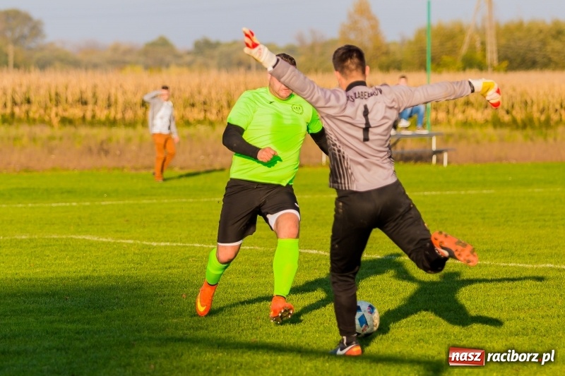 Zdjęcie w galerii na portalu naszraciborz.pl: Wysoka przegrana Zabełkowa, zespół blisko dna tabeli raciborskiej B klasy  wiadomości z regionu