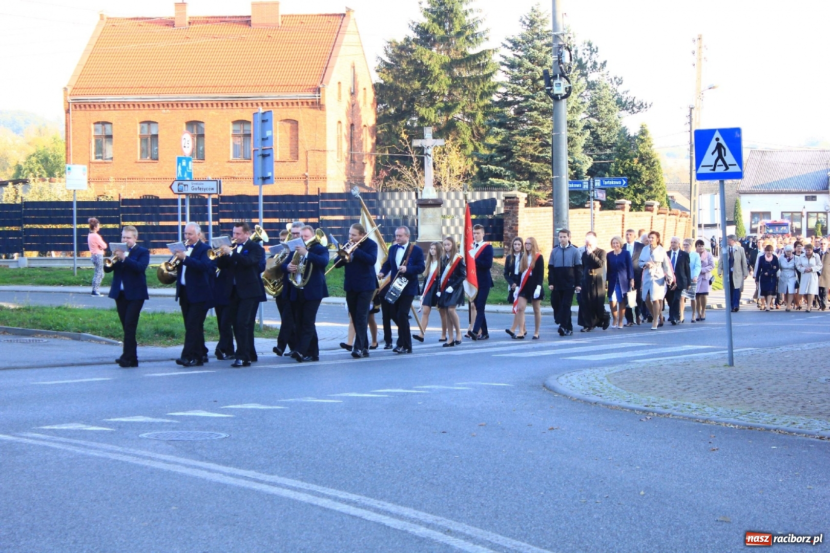 Zdjęcie w galerii na portalu naszraciborz.pl: U sąsiadów. Szkoła w Lubomi świętowała 50-lecie! Były wspomnienia i życzenia wiadomości z regionu