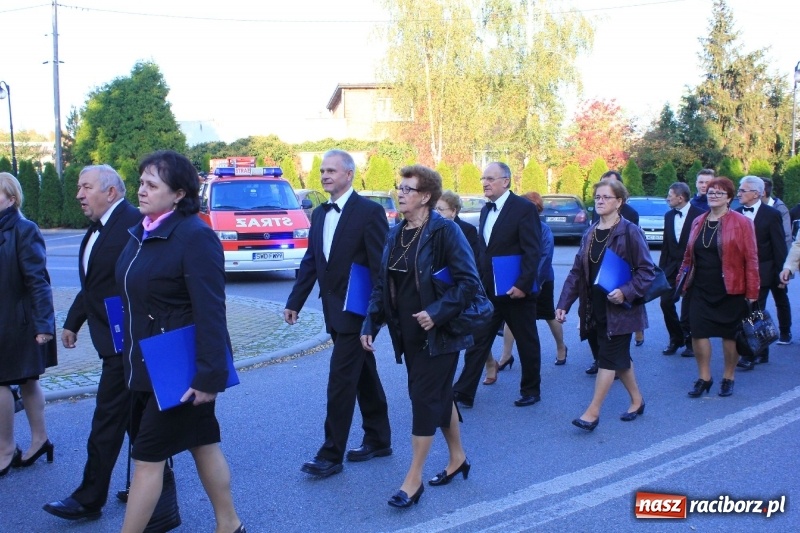 Zdjęcie w galerii na portalu naszraciborz.pl: U sąsiadów. Szkoła w Lubomi świętowała 50-lecie! Były wspomnienia i życzenia wiadomości z regionu