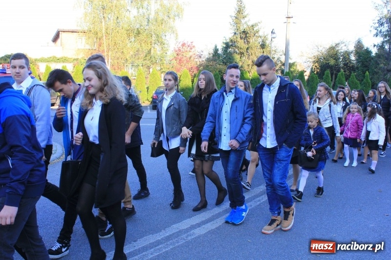 Zdjęcie w galerii na portalu naszraciborz.pl: U sąsiadów. Szkoła w Lubomi świętowała 50-lecie! Były wspomnienia i życzenia wiadomości z regionu