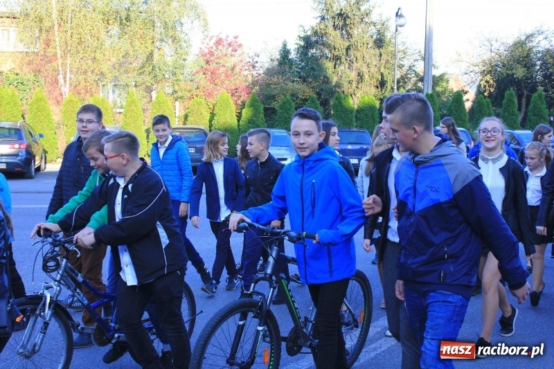 Zdjęcie w galerii na portalu naszraciborz.pl: U sąsiadów. Szkoła w Lubomi świętowała 50-lecie! Były wspomnienia i życzenia wiadomości z regionu