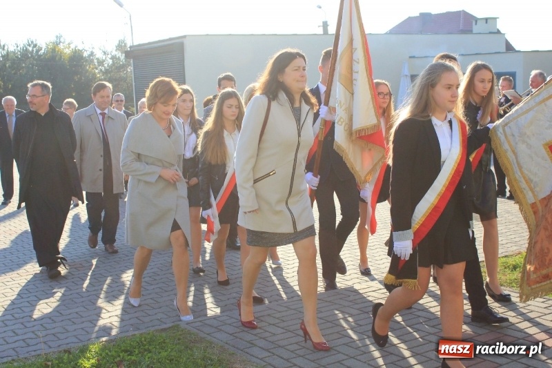 Zdjęcie w galerii na portalu naszraciborz.pl: U sąsiadów. Szkoła w Lubomi świętowała 50-lecie! Były wspomnienia i życzenia wiadomości z regionu