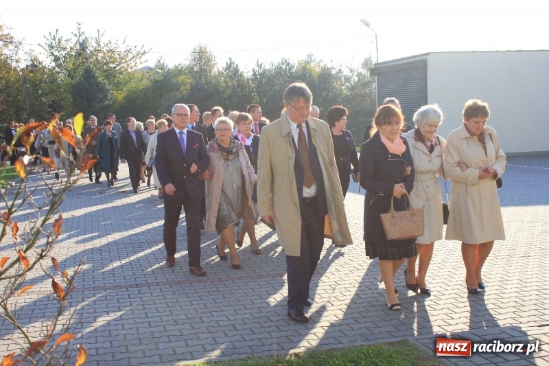 Zdjęcie w galerii na portalu naszraciborz.pl: U sąsiadów. Szkoła w Lubomi świętowała 50-lecie! Były wspomnienia i życzenia wiadomości z regionu