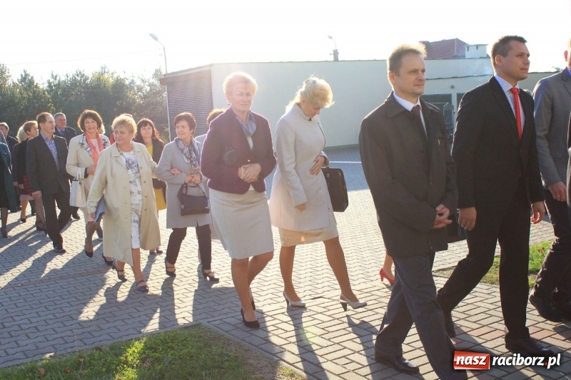 Zdjęcie w galerii na portalu naszraciborz.pl: U sąsiadów. Szkoła w Lubomi świętowała 50-lecie! Były wspomnienia i życzenia wiadomości z regionu