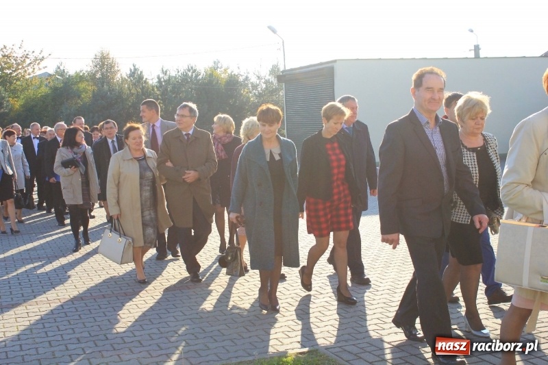 Zdjęcie w galerii na portalu naszraciborz.pl: U sąsiadów. Szkoła w Lubomi świętowała 50-lecie! Były wspomnienia i życzenia wiadomości z regionu