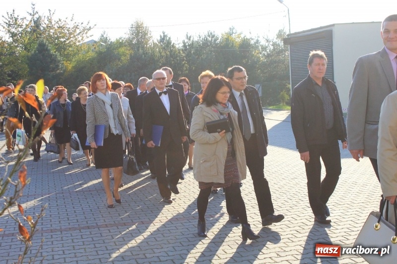 Zdjęcie w galerii na portalu naszraciborz.pl: U sąsiadów. Szkoła w Lubomi świętowała 50-lecie! Były wspomnienia i życzenia wiadomości z regionu