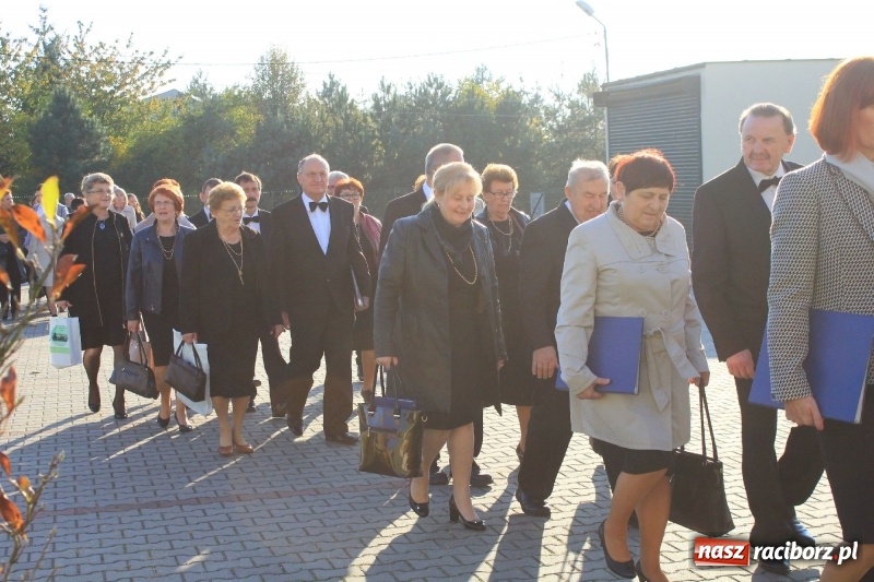Zdjęcie w galerii na portalu naszraciborz.pl: U sąsiadów. Szkoła w Lubomi świętowała 50-lecie! Były wspomnienia i życzenia wiadomości z regionu