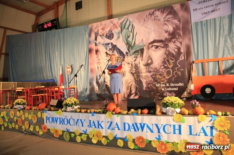 Zdjęcie w galerii na portalu naszraciborz.pl: U sąsiadów. Szkoła w Lubomi świętowała 50-lecie! Były wspomnienia i życzenia wiadomości z regionu