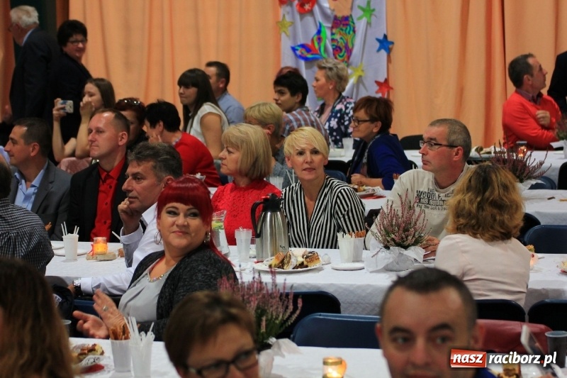 Zdjęcie w galerii na portalu naszraciborz.pl: U sąsiadów. Szkoła w Lubomi świętowała 50-lecie! Były wspomnienia i życzenia wiadomości z regionu