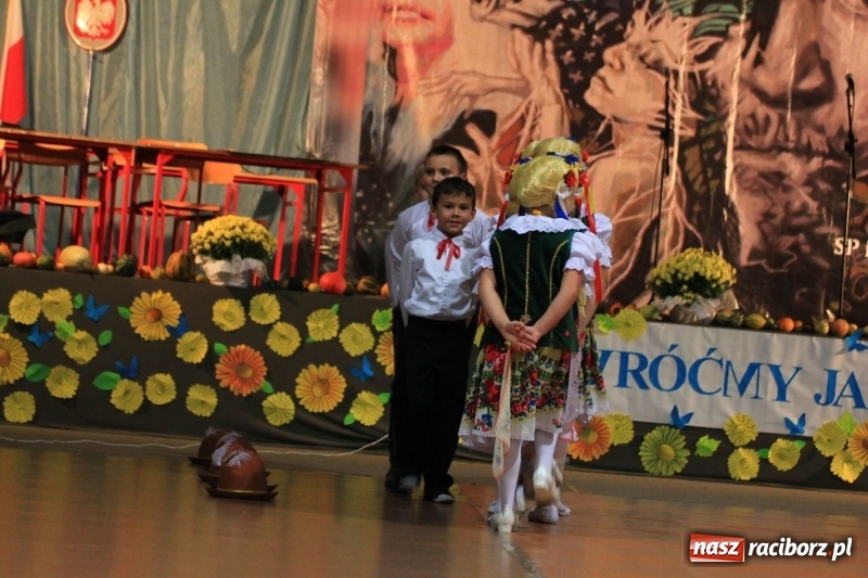 Zdjęcie w galerii na portalu naszraciborz.pl: U sąsiadów. Szkoła w Lubomi świętowała 50-lecie! Były wspomnienia i życzenia wiadomości z regionu