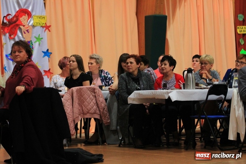 Zdjęcie w galerii na portalu naszraciborz.pl: U sąsiadów. Szkoła w Lubomi świętowała 50-lecie! Były wspomnienia i życzenia wiadomości z regionu