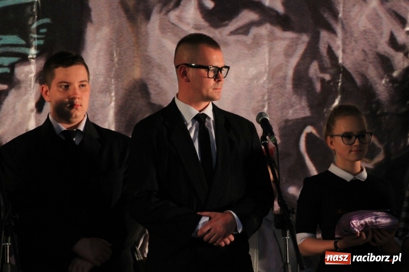 Zdjęcie w galerii na portalu naszraciborz.pl: U sąsiadów. Szkoła w Lubomi świętowała 50-lecie! Były wspomnienia i życzenia wiadomości z regionu