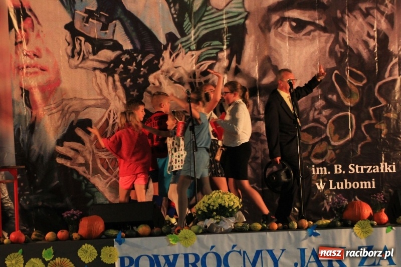 Zdjęcie w galerii na portalu naszraciborz.pl: U sąsiadów. Szkoła w Lubomi świętowała 50-lecie! Były wspomnienia i życzenia wiadomości z regionu