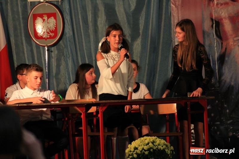 Zdjęcie w galerii na portalu naszraciborz.pl: U sąsiadów. Szkoła w Lubomi świętowała 50-lecie! Były wspomnienia i życzenia wiadomości z regionu