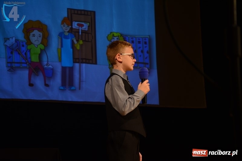 Zdjęcie w galerii na portalu naszraciborz.pl: SP4 świętowała Dzień Edukacji Narodowej w RCK wiadomości z regionu