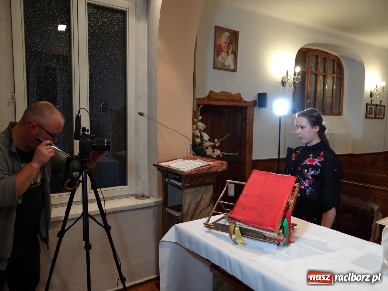 Zdjęcie w galerii na portalu naszraciborz.pl: Powstaje film o Brzeziu. Premiera już 26 października w Strzesze wiadomości z regionu