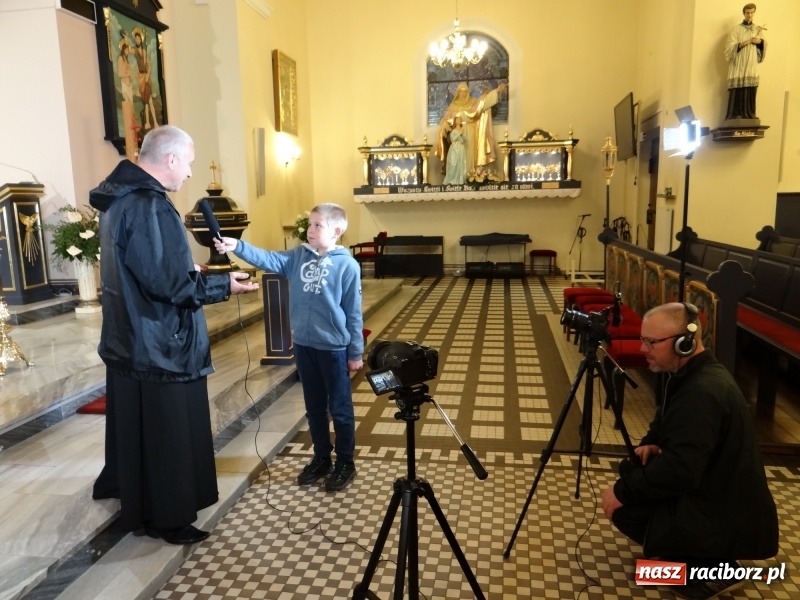 Zdjęcie w galerii na portalu naszraciborz.pl: Powstaje film o Brzeziu. Premiera już 26 października w Strzesze wiadomości z regionu