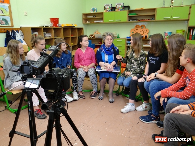 Zdjęcie w galerii na portalu naszraciborz.pl: Powstaje film o Brzeziu. Premiera już 26 października w Strzesze wiadomości z regionu