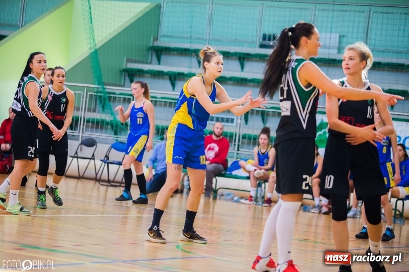 Zdjęcie w galerii na portalu naszraciborz.pl: Koszykarki RKK AZS nie dały rady Basketowi Piekary Śląskie wiadomości z regionu