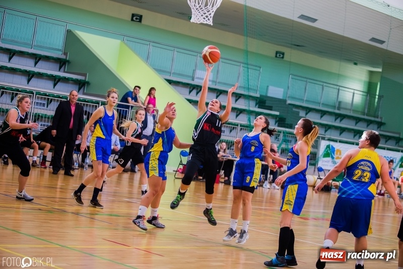 Zdjęcie w galerii na portalu naszraciborz.pl: Koszykarki RKK AZS nie dały rady Basketowi Piekary Śląskie wiadomości z regionu