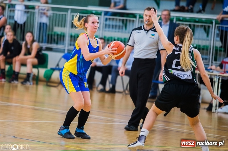 Zdjęcie w galerii na portalu naszraciborz.pl: Koszykarki RKK AZS nie dały rady Basketowi Piekary Śląskie wiadomości z regionu