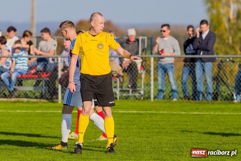 Zdjęcie w galerii na portalu naszraciborz.pl: Gminne derby dla Borucina. Kibice obejrzeli aż osiem bramek wiadomości z regionu