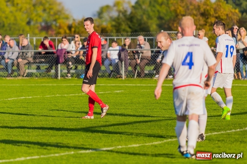 Zdjęcie w galerii na portalu naszraciborz.pl: Gminne derby dla Borucina. Kibice obejrzeli aż osiem bramek wiadomości z regionu