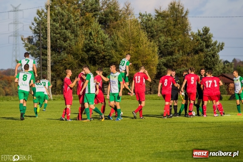 Zdjęcie w galerii na portalu naszraciborz.pl: Gorzyce lepsze od Płomienia. Czarni liderem raciborskiej A klasy wiadomości z regionu