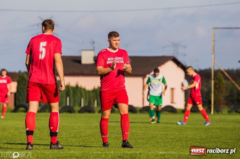 Zdjęcie w galerii na portalu naszraciborz.pl: Gorzyce lepsze od Płomienia. Czarni liderem raciborskiej A klasy wiadomości z regionu