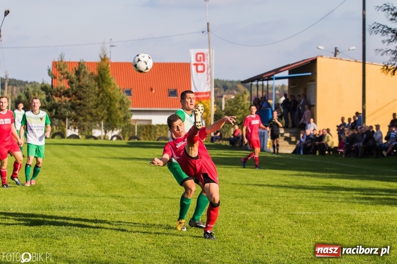 Zdjęcie w galerii na portalu naszraciborz.pl: Gorzyce lepsze od Płomienia. Czarni liderem raciborskiej A klasy wiadomości z regionu
