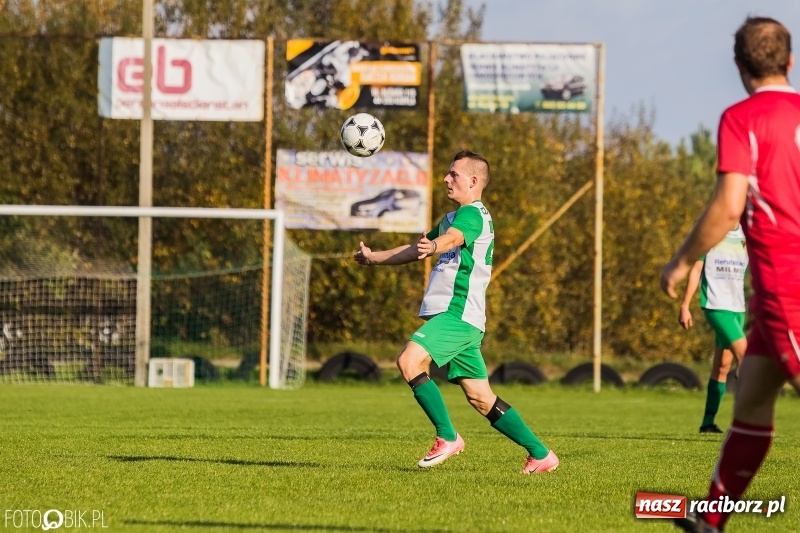 Zdjęcie w galerii na portalu naszraciborz.pl: Gorzyce lepsze od Płomienia. Czarni liderem raciborskiej A klasy wiadomości z regionu