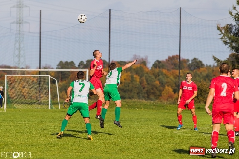 Zdjęcie w galerii na portalu naszraciborz.pl: Gorzyce lepsze od Płomienia. Czarni liderem raciborskiej A klasy wiadomości z regionu