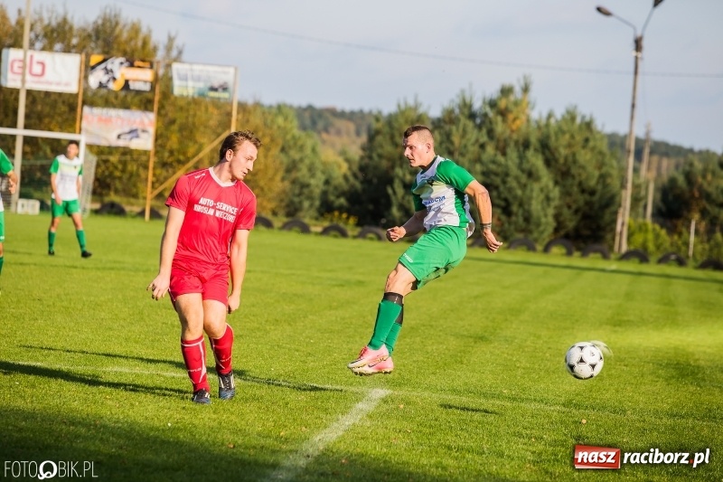 Zdjęcie w galerii na portalu naszraciborz.pl: Gorzyce lepsze od Płomienia. Czarni liderem raciborskiej A klasy wiadomości z regionu