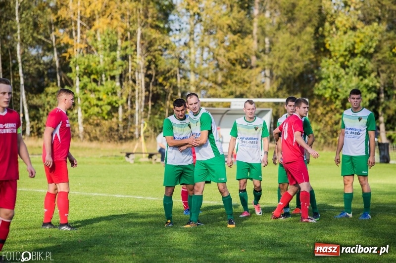 Zdjęcie w galerii na portalu naszraciborz.pl: Gorzyce lepsze od Płomienia. Czarni liderem raciborskiej A klasy wiadomości z regionu