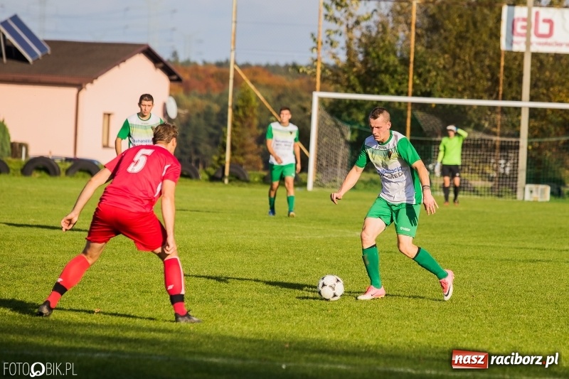 Zdjęcie w galerii na portalu naszraciborz.pl: Gorzyce lepsze od Płomienia. Czarni liderem raciborskiej A klasy wiadomości z regionu