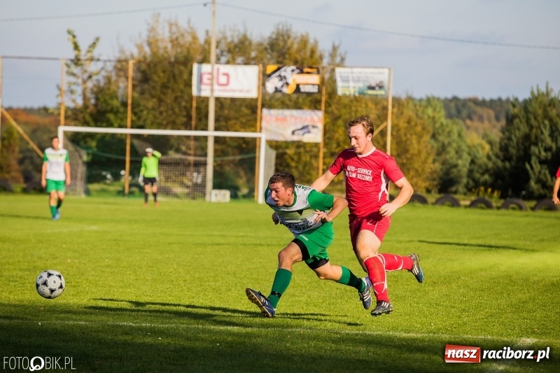 Zdjęcie w galerii na portalu naszraciborz.pl: Gorzyce lepsze od Płomienia. Czarni liderem raciborskiej A klasy wiadomości z regionu