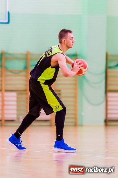 Zdjęcie w galerii na portalu naszraciborz.pl: III liga koszykówki: Pewna wygrana Ofensywy Racibórz z AZS Katowice  wiadomości z regionu