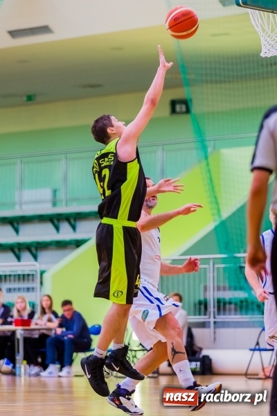 Zdjęcie w galerii na portalu naszraciborz.pl: III liga koszykówki: Pewna wygrana Ofensywy Racibórz z AZS Katowice  wiadomości z regionu