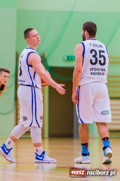 Zdjęcie w galerii na portalu naszraciborz.pl: III liga koszykówki: Pewna wygrana Ofensywy Racibórz z AZS Katowice  wiadomości z regionu