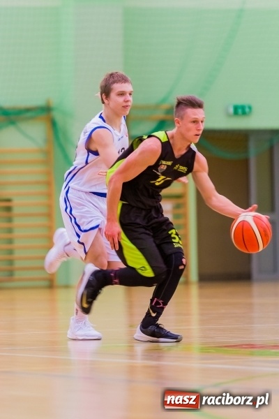 Zdjęcie w galerii na portalu naszraciborz.pl: III liga koszykówki: Pewna wygrana Ofensywy Racibórz z AZS Katowice  wiadomości z regionu