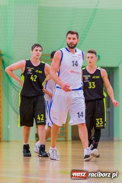 Zdjęcie w galerii na portalu naszraciborz.pl: III liga koszykówki: Pewna wygrana Ofensywy Racibórz z AZS Katowice  wiadomości z regionu