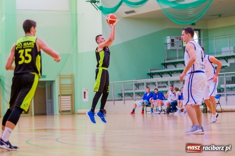Zdjęcie w galerii na portalu naszraciborz.pl: III liga koszykówki: Pewna wygrana Ofensywy Racibórz z AZS Katowice  wiadomości z regionu