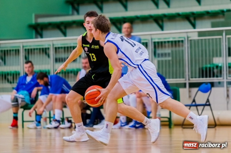 Zdjęcie w galerii na portalu naszraciborz.pl: III liga koszykówki: Pewna wygrana Ofensywy Racibórz z AZS Katowice  wiadomości z regionu