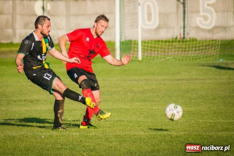 Zdjęcie w galerii na portalu naszraciborz.pl: Rudzki Buk bez punktów w Tworkowie wiadomości z regionu
