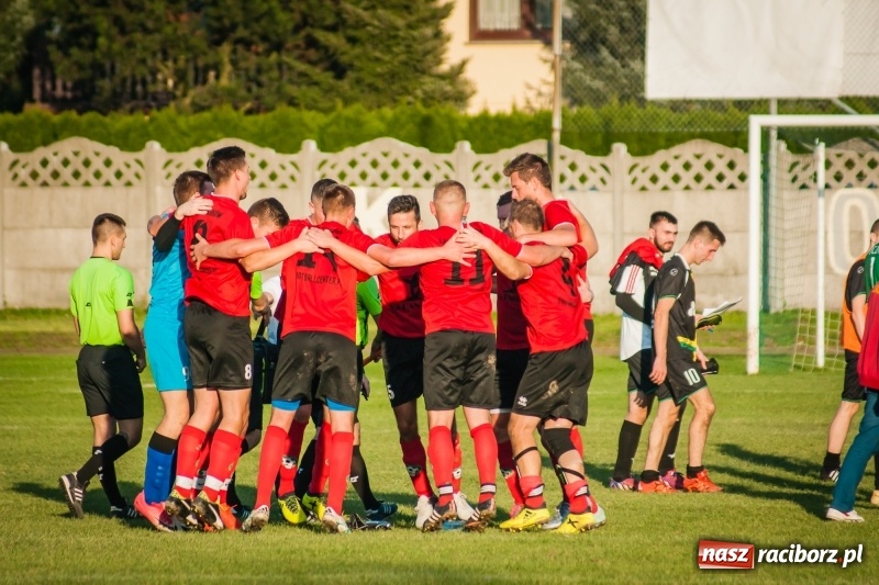 Zdjęcie w galerii na portalu naszraciborz.pl: Rudzki Buk bez punktów w Tworkowie wiadomości z regionu