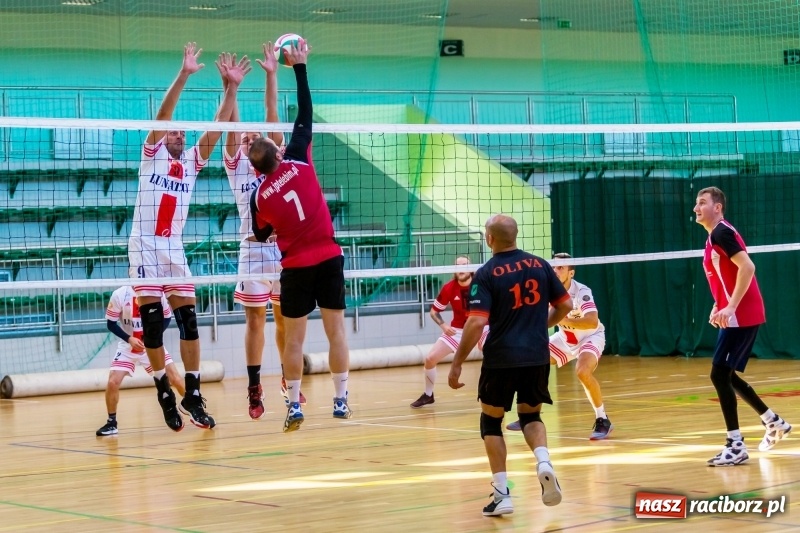 Zdjęcie w galerii na portalu naszraciborz.pl: JP Telebim RLPS: Dwa tie-breaki i przerwany mecz kobiet wiadomości z regionu