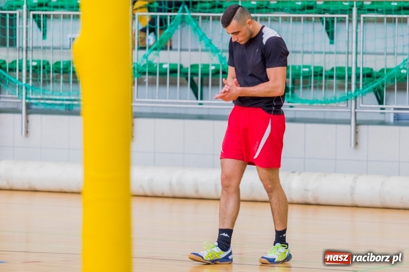 Zdjęcie w galerii na portalu naszraciborz.pl: JP Telebim RLPS: Dwa tie-breaki i przerwany mecz kobiet wiadomości z regionu